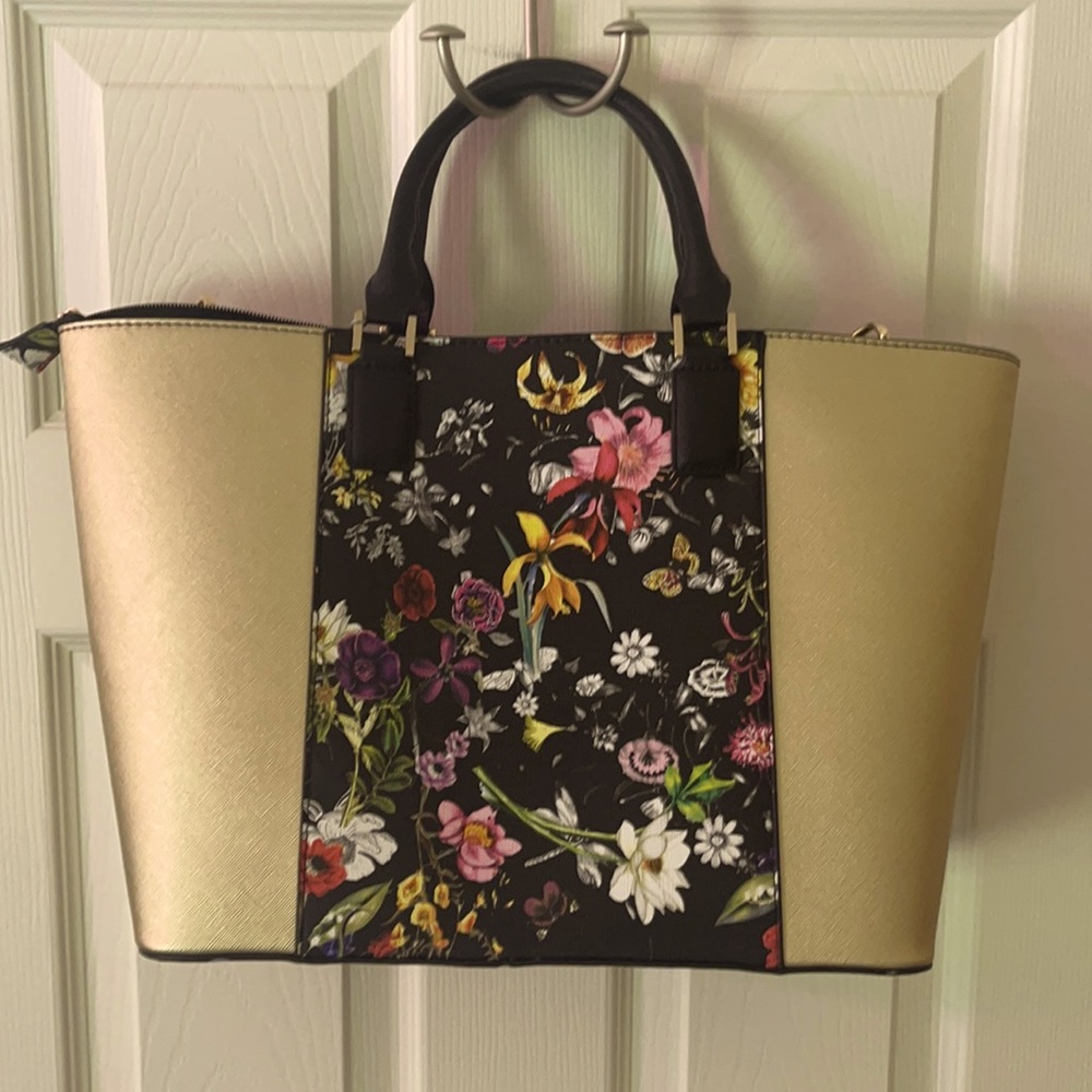NWT large size purse with matching wallet
